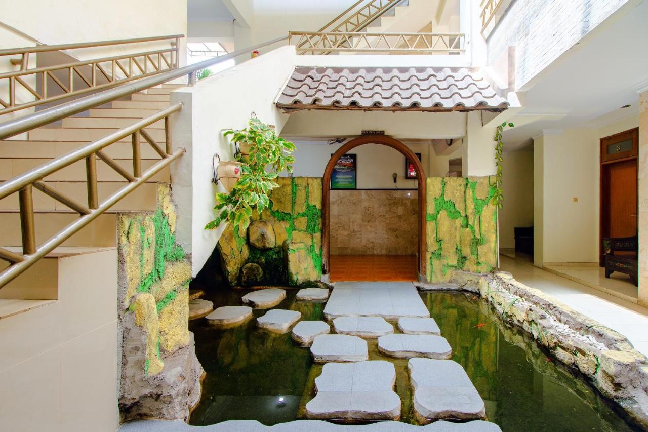 Oyo 1683 Hotel Musafira Syariah Yogyakarta Exterior photo